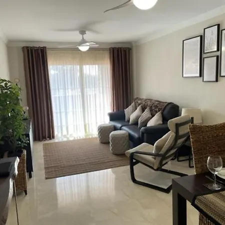 Elviria Pinogolf 公寓 马尔韦利亚